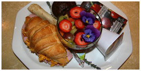 Villa la Pensionne Guest House Gallery - Dining